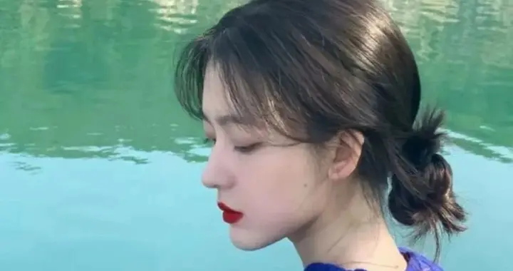 女人愛你入骨，會有這4個表現，藏都藏不住
