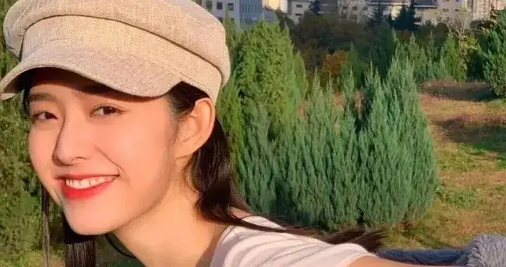 微信上，女人經常用這4句話結尾，多半是早已愛上了你