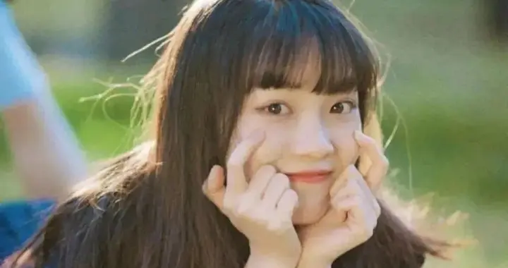愛你入骨的女人，會對你有這四種表現，虛情假意的愛是做不到的