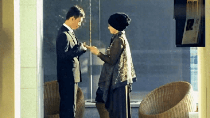 中年夫妻要明白,奶奶帶娃和姥姥帶娃,區別很大