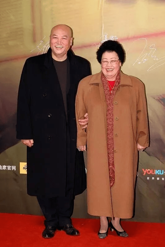 “唐僧取經，我娶你”，遲重瑞娶大11歲女富豪陳麗華，情投意合很幸福